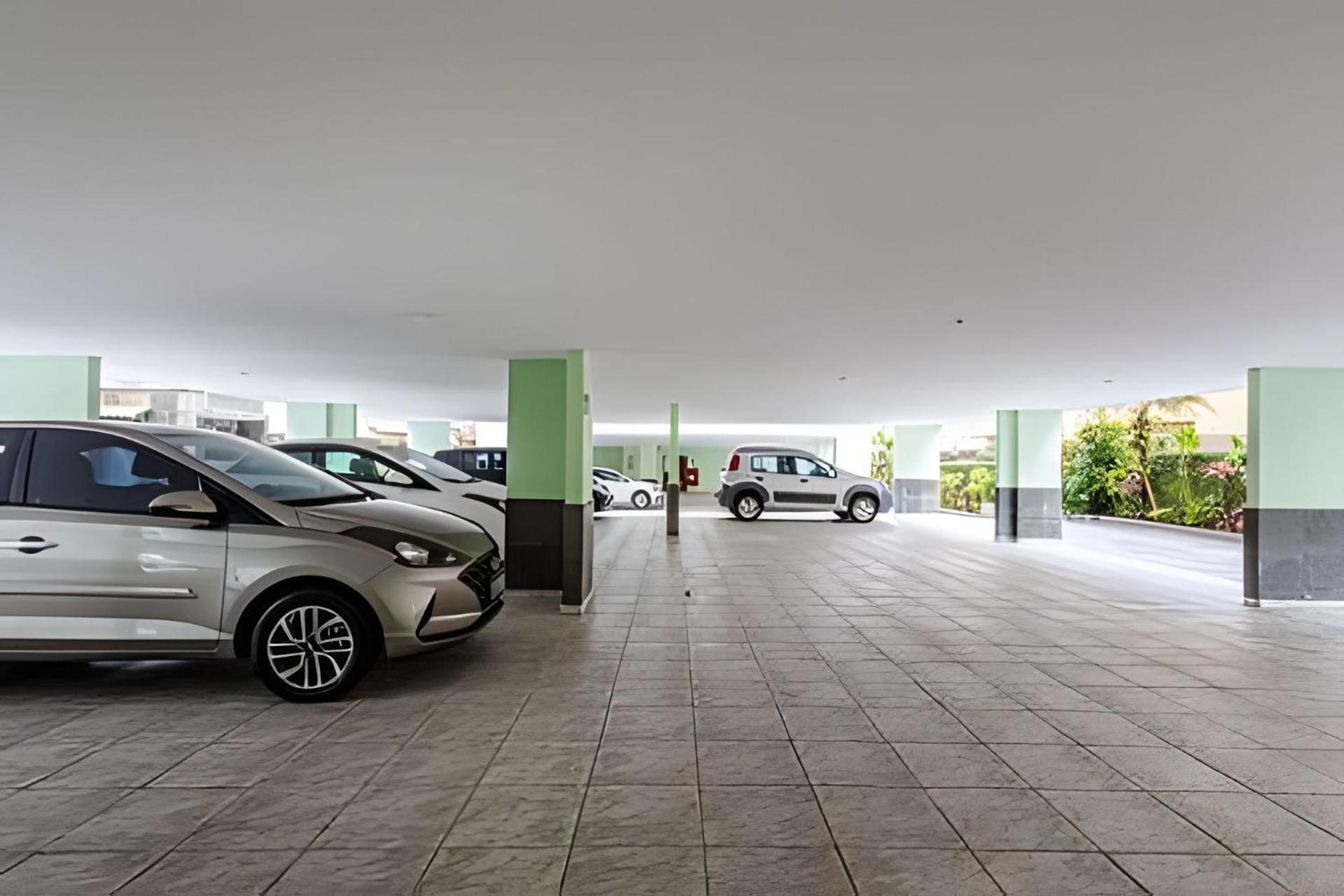 Apto Na Enseada Excelente Localizacao, 500M Da Praia, Garagem, Ar Condicionado Portaria 24 Horas 瓜鲁雅 外观 照片