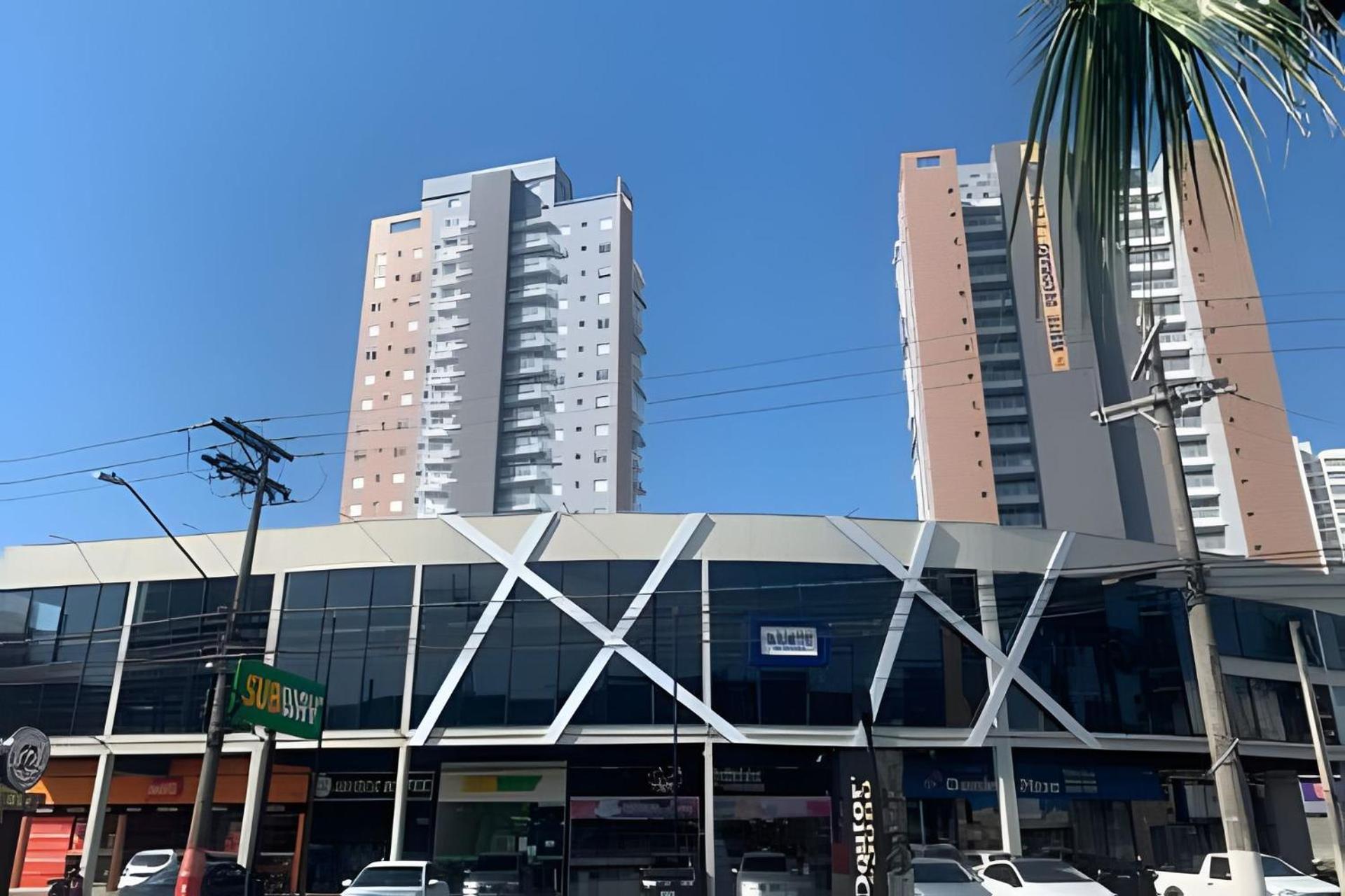 Apto Na Enseada Excelente Localizacao, 500M Da Praia, Garagem, Ar Condicionado Portaria 24 Horas 瓜鲁雅 外观 照片