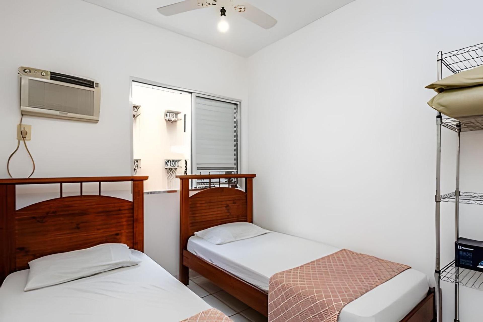 Apto Na Enseada Excelente Localizacao, 500M Da Praia, Garagem, Ar Condicionado Portaria 24 Horas 瓜鲁雅 外观 照片