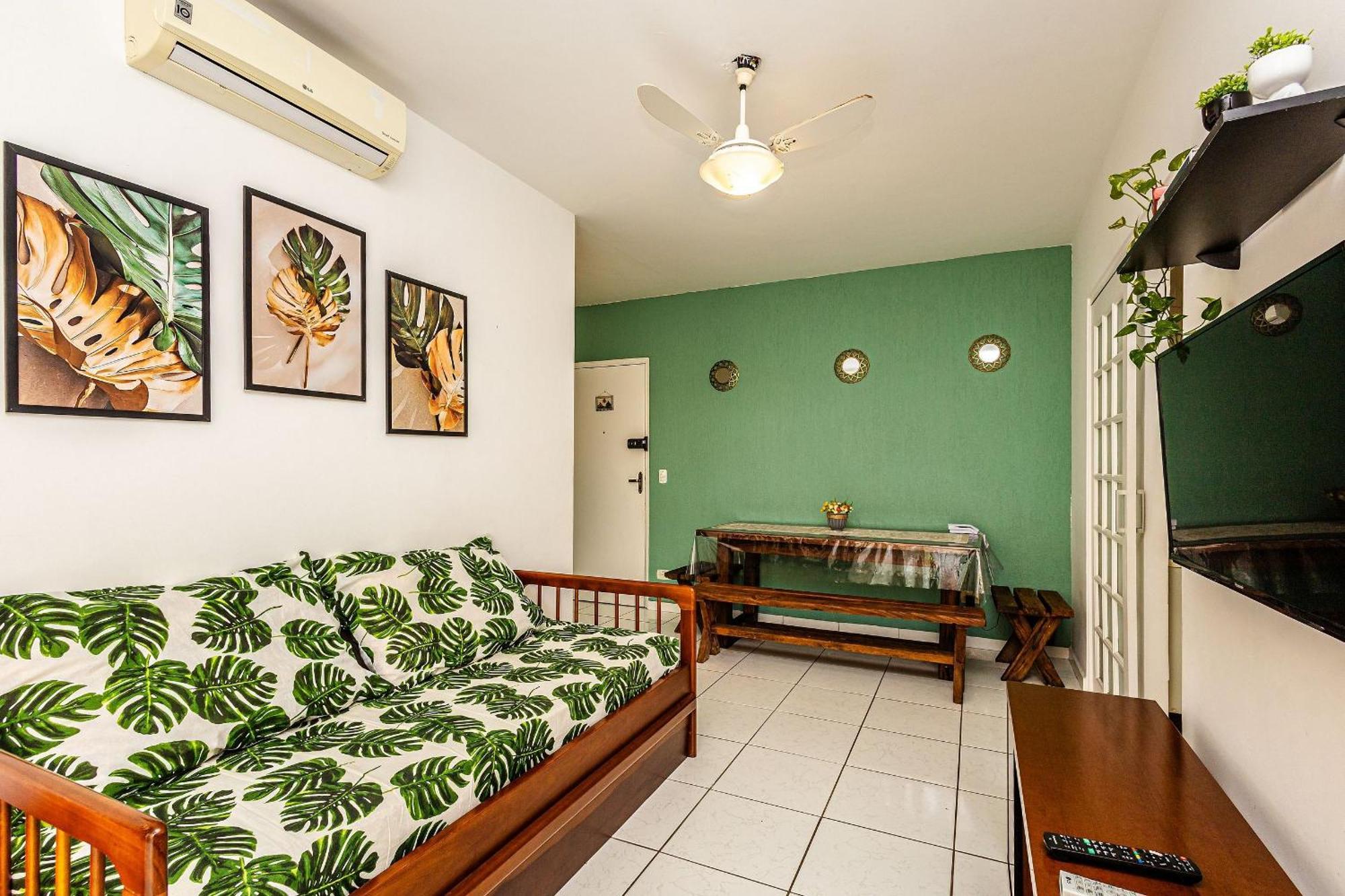 Apto Na Enseada Excelente Localizacao, 500M Da Praia, Garagem, Ar Condicionado Portaria 24 Horas 瓜鲁雅 外观 照片