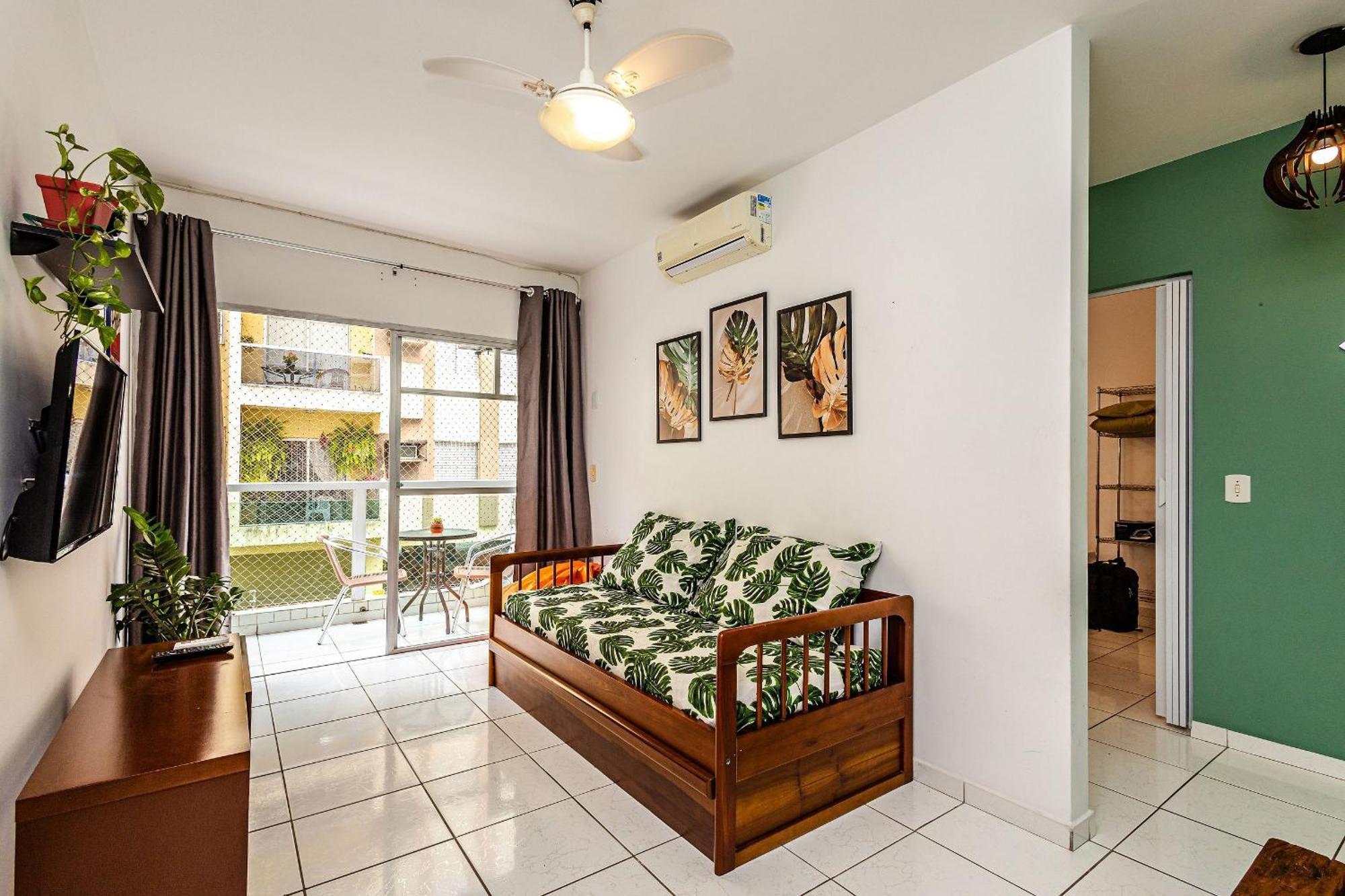 Apto Na Enseada Excelente Localizacao, 500M Da Praia, Garagem, Ar Condicionado Portaria 24 Horas 瓜鲁雅 外观 照片